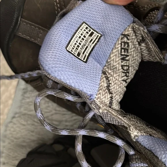 Keen Waterproof Hiking Shoes women’s size 8 - Picture 9 of 9